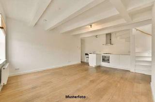 Wohnung kaufen in Rathausstraße xxx, 01773 Altenberg, Komfortable Wohnung mit drei eigenen Stellplätzen - provisionsfrei