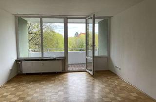 Wohnung mieten in Moritzhöfen 18, 95447 Altstadt, Sanierte Wohnung mit vier Zimmern sowie Balkon und EBK in Bayreuth
