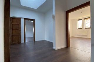 Wohnung mieten in Bahnhofstr. 87, 39638 Gardelegen, Großzügige 3-Raum-DG-Wohnung im Altbaustil – kaum Schrägen, viel Wohnkomfort