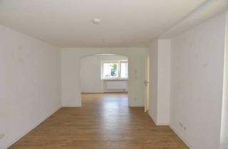 Wohnung mieten in 63322 Rödermark, Gepflegte 5-Zimmerwohnung/2 Bäder mit Terrasse + Garage in Zentrumslage von Urberach