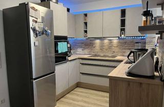 Wohnung mieten in Pfarrer-Klein-Strasse 10, 51381 Lützenkirchen, Hochwertige 3-Zimmer Dachgeschosswohnung in bester Lage von Lev. Lützenkirchen