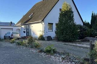 Einfamilienhaus kaufen in 22941 Bargteheide, Einfamilienhaus mit Einliegerwohnung & Vollkeller * ca. 255m² Wohn-/Nutzfläche * Garage & Carport