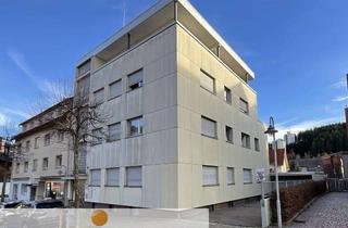 Haus kaufen in 78120 Furtwangen, Zentrale Vielfalt für Praxis oder Investment – Wohn- und Geschäftshaus mit Potenzial in Furtwangen