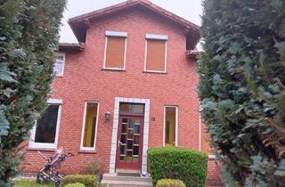 Haus kaufen in 23689 Pansdorf, Geräumiges 9-Zimmer-Haus mit Garage in Techau