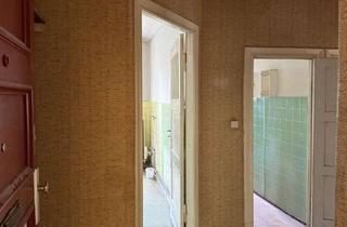 Wohnung kaufen in 12051 Neukölln, Bezugsfreie 2,5-Zimmerwohnung mit Balkon in Berlin-Neukölln