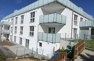 Wohnung kaufen in Bahnhofstraße 23, 86415 Mering, Design trifft Komfort: Exklusive Wohnung mit Balkon u. Garten