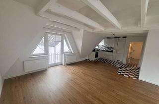 Wohnung mieten in Sleedrieverstraße, 26725 Stadtzentrum, Schöne renovierte Dachgeschosswohnung mit Tiefgarage in zentraler Lage!