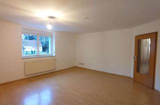 Wohnung mieten in Waldsachsener Straße, 96450 Cortendorf, Geräumige 108 m² Wohnung in Coburg-Cortendorf mit Garage