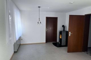 Wohnung mieten in 72587 Römerstein, Geräumige 4-Zimmer Wohnung mit Balkon und Garage in Römerstein