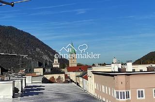 Wohnung kaufen in 83435 Bad Reichenhall, Individuelle, helle 3-Zimmer-Altbau-Wohnung mit großer Dachterrasse in Bad Reichenhall