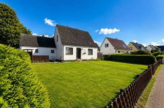 Einfamilienhaus kaufen in 23858 Heidekamp, Heidekamp - renovierungsbedürftiges Einfamilienhaus/ Baugrundstück mit Teilkeller in charmanter Wohn