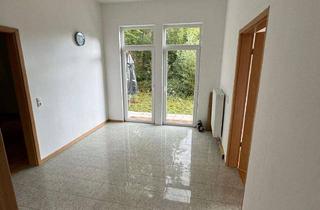 Mehrfamilienhaus kaufen in 36269 Philippsthal, Mehrfamilienhaus mit großem Grundstück in Philippsthal/Heimboldshausen