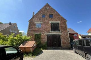 Haus kaufen in 92224 Amberg, Handwerkerhaus mit großer Wohnfläche und integrierter Garage