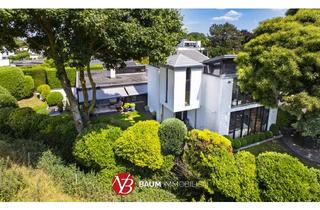 Villa kaufen in 40668 Meerbusch, Zeitlose Villa in Rheinnähe mit außergewöhnlicher Architektur und Weitblick