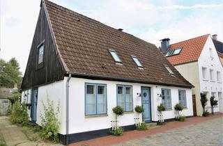 Haus mieten in 24837 Schleswig, Gemütliche 2,5-Zi.-Maisonette-Whg. im historischen Holm! Ca. 72 qm Wfl. mit Gartenabteil & Schuppen!