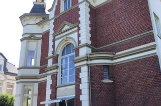 Anlageobjekt in 53489 Sinzig, Historische Rarität: Stadtvilla mit 3 Wohnungen, 6 Stellplätzen und parkähnlichem Garten