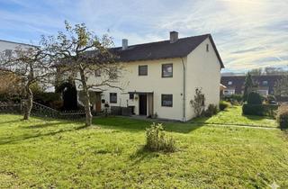 Haus kaufen in 71088 Holzgerlingen, Holzgerlingen - Familienhaus mit Wohlfühlfaktor: Garten, Kamin, Platz & zwei Garagen