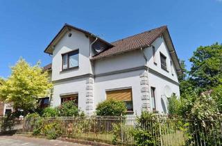 Haus kaufen in 26316 Varel, Varel - Vierfamilienhaus mit Garagen auf ca. 1.500 m² in Varel - Stadt