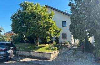 Haus kaufen in 76676 Graben-Neudorf, Graben-Neudorf - Dreifamilienhaus in bester Lage von Neudorf - von privat