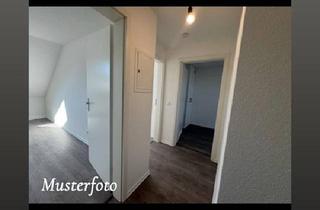 Wohnung kaufen in 44894 Bochum, Bochum - Kernsanierte Eigentumswohnung mit Balkon
