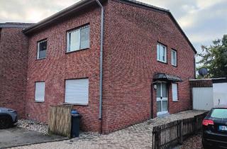 Wohnung kaufen in 45739 Oer-Erkenschwick, Oer-Erkenschwick - Eigentumswohnung im Zweifamilienhaus mit Balkon