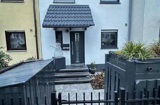 Reihenhaus kaufen in 90451 Nürnberg, Nürnberg - Provisionsfreies modernes Reihenhaus mit EBK, Balkon und Garage