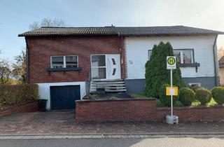 Einfamilienhaus kaufen in 66450 Bexbach, Bexbach - freistehender Bungalow mit Keller, provisionsfrei