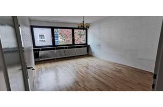 Wohnung kaufen in 45130 Rüttenscheid, Helle 3-Raum-Stadtwohnung im 2. Obergeschoss in Essen-Rüttenscheid