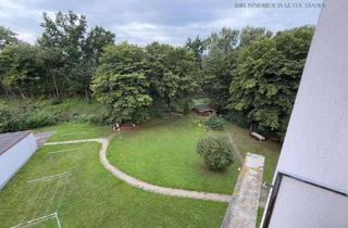 Wohnung kaufen in 92237 Sulzbach-Rosenberg, Helle und gut geschnittene 3,5 ZW mit Aufzug in guter Wohnlage