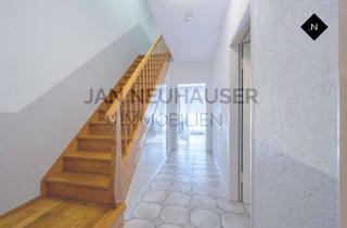 Wohnung kaufen in 83301 Traunreut, Gepflegte Maisonette-Wohnung mit Balkon & Garage in Traunreut