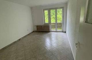 Wohnung kaufen in 45888 Bulmke-Hüllen, Attraktive 2-Zimmer-Wohnung mit Balkon, zentrale Lage von Gelsenkirchen-Bulmke