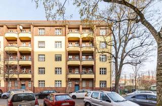 Wohnung kaufen in Brahestraße, 10589 Charlottenburg, Charmanter Berliner Altbau in Toplage: 3-Zimmer-Wohnung mit Balkon - 2020 kernsaniert.