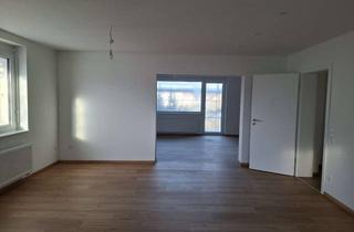 Wohnung mieten in Nelkenweg, 76356 Weingarten, Erstbezug nach Komplett-Sanierung