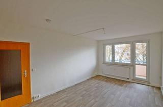 Wohnung mieten in Oberröblinger Straße 20, 06526 Sangerhausen, neu sanierte 4-Raum-Wohnung, 2.Etage, mit Badewanne und PKW-Stellplatz! Bezug sofort möglich!
