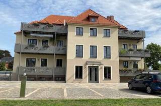 Wohnung mieten in 01445 Radebeul, Exkl. 4-Zimmer-Erdgeschosswohnung mit 2 Balkons, Fußbodenheizung und Kamin in Radebeul