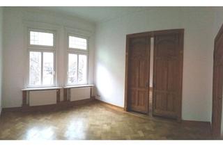 Wohnung mieten in Münsterkirchhof, 31785 Hameln, Stilvoll restaurierte 4 Zimmer-Altbau-Wohnung mit Balkon in der City von Hameln!