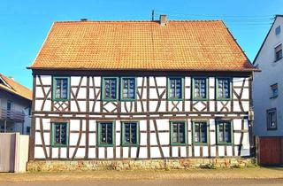 Haus kaufen in 76872 Steinweiler, Kulturdenkmal mit Renditepotential – Fachwerkhaus – Nebengebäude – Scheune – zauberhafter Innenhof!