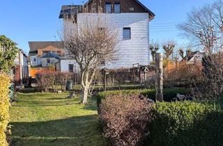 Haus kaufen in Äußere Stollberger Str., 09376 Oelsnitz, Großzügiges Haus mit schönem Garten und Pool