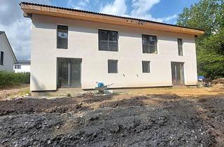 Haus kaufen in 95473 Creußen, DHH, 5 Zi. u. 3 Bäder, Energieeffizienzklasse A+, hochwertige Bauausführung