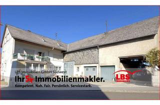 Haus kaufen in 56288 Roth, Traumhaftes Landanwesen mit Gartenparadies, Reithalle & Stallungen