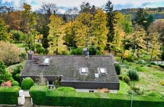 Einfamilienhaus kaufen in 73728 Esslingen, Einfamilienhaus mit Einlieger-Wohnung in TOP Lage, wunderschönem Garten mit Ausblick und 3 Garagen