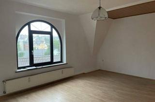 Wohnung mieten in Lindenstr. 15, 08485 Lengenfeld, Viel Platz - 3 - Raum Wohnung mit Potenzial in Lengenfeld