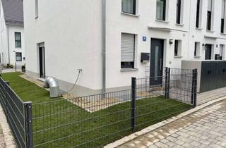 Haus mieten in Beethovenstraße 14, 93083 Obertraubling, Hochwertige Doppelhaushälfte mit Luft-Wärme-Pumpe, PV-Anlage und Garage in Obertraubling