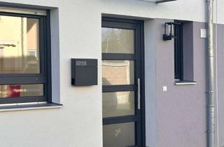 Haus mieten in Elbenstrasse 29, 71277 Rutesheim, Modernes KfW-40 Neubau-Reihenhaus (116 m²) mit Garten, Stellplätzen in Rutesheim (Erstbezug)