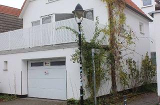 Haus mieten in Alexandrinenstraße 127, 18119 Seebad Warnemünde, Kapitänshaus in zweiter Reihe in Warnemünde mit Dachterrasse und Garage