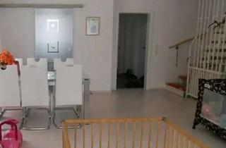 Haus mieten in 90429 Nürnberg, U-Bahn nahes Stadthaus mit 5 Zimmern und 3 WCs im Zentrum Fürth