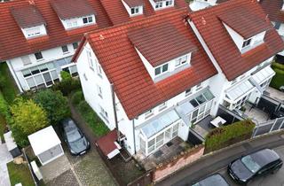 Haus mieten in Quellenstraße 2/4, 71157 Hildrizhausen, Renoviertes 5,5-Zimmer Reiheneckhaus mit Terrasse und Einbauküche