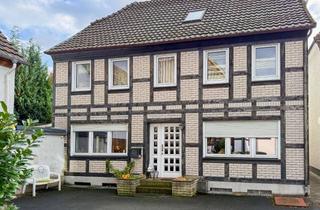 Anlageobjekt in 37688 Beverungen, Dreifamilienhaus in Beverungen-Amelunxen – attraktive Kapitalanlage mit Faktor 12,4