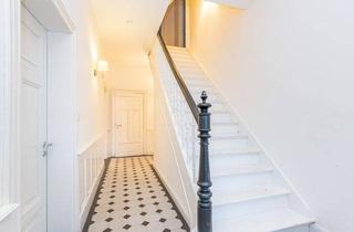 Villa kaufen in 21614 Buxtehude, Alter Charakter trifft modernes Ambiente – ideal für Mehrgenerationen oder Wohnen & Arbeiten.