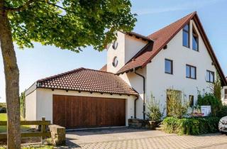 Einfamilienhaus kaufen in 75031 Eppingen, Wohnen in echter Randlage: Ungewöhnliches Einfamilienhaus mit Einliegerwohnung mit Südausrichtung